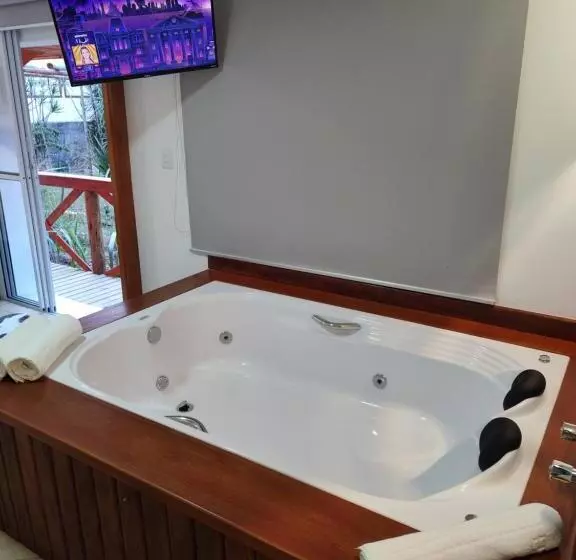 Hotelli Pousada La Colline