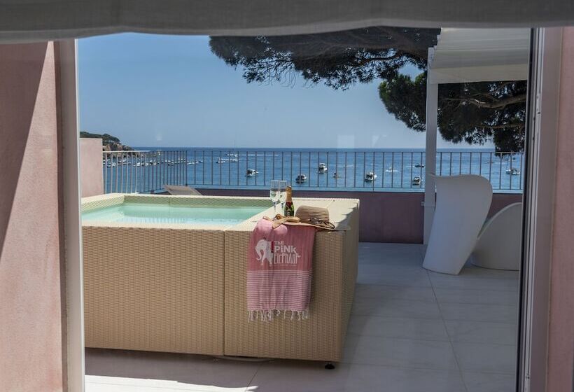 ホテル The Pink Elephant