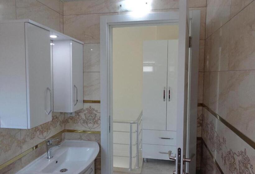 Krali̇yet Konaklari