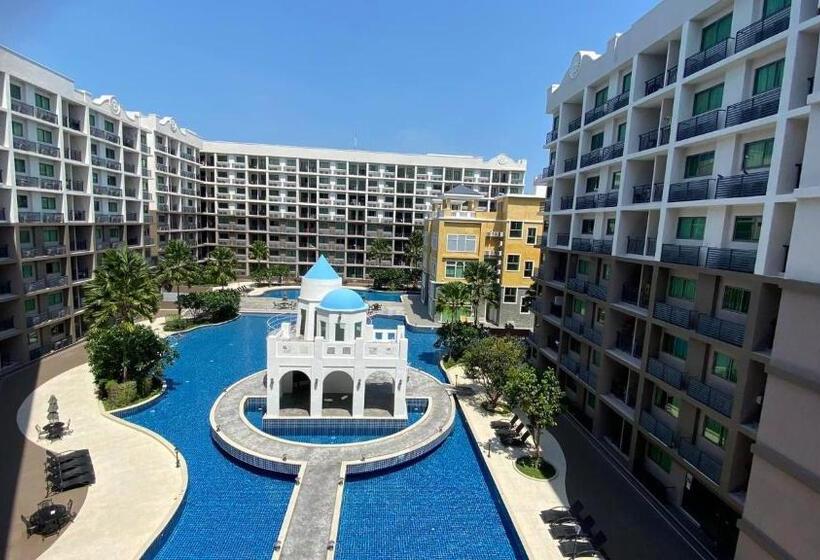 Arcadia Beach Continental