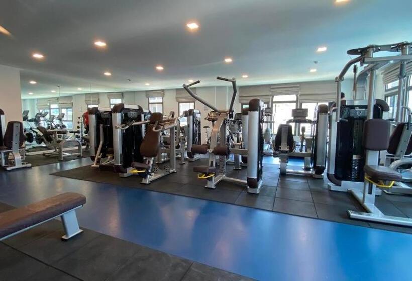 Arcadia Beach Continental