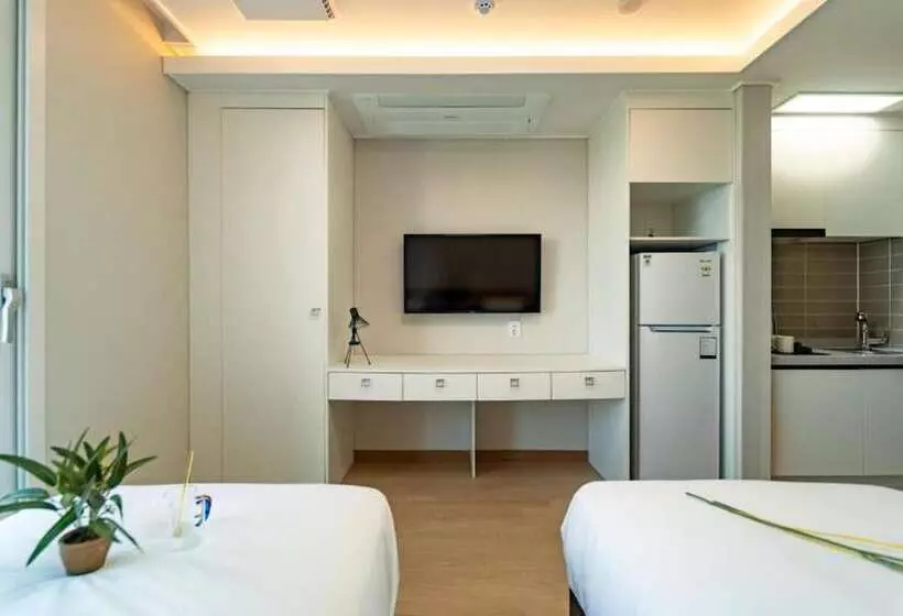 Hotelli Gangneung Pineart Label