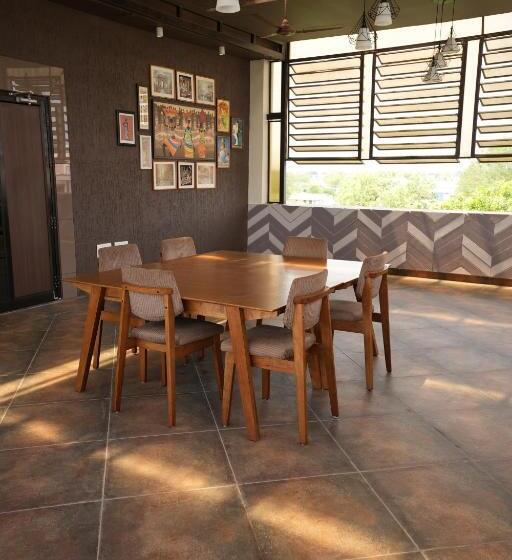 Hotel Sri Ambal Grand