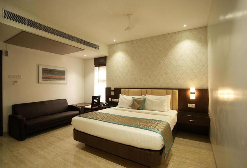 Hotel Sri Ambal Grand