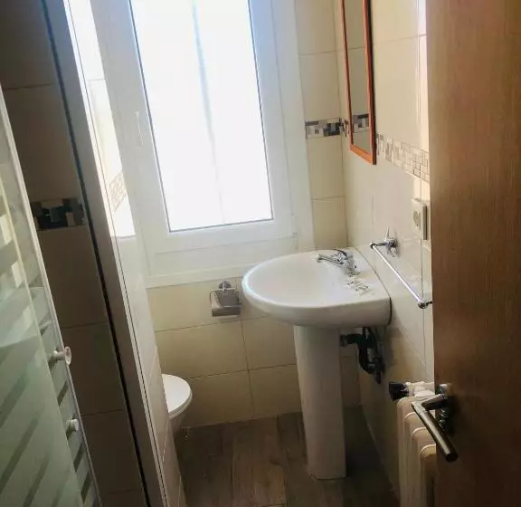 ペンション Hostal Juli Bureba