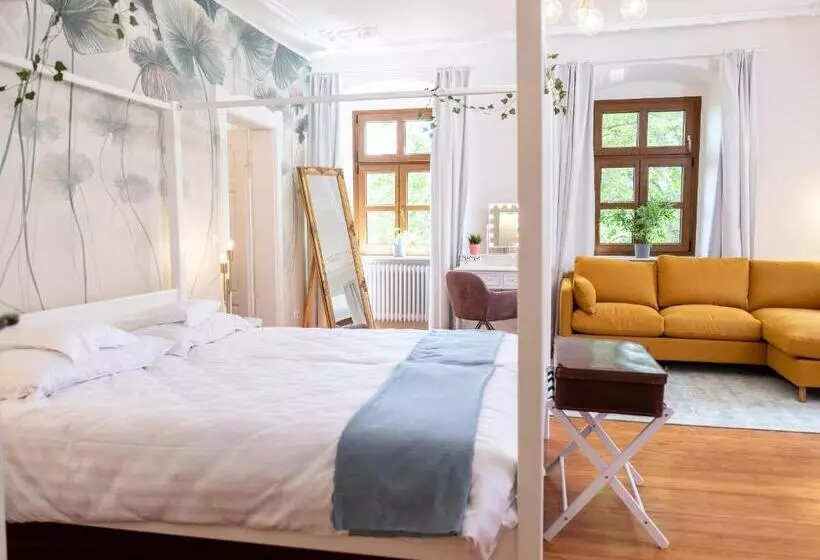 Retkeilymaja Gästehaus Schloss Janson