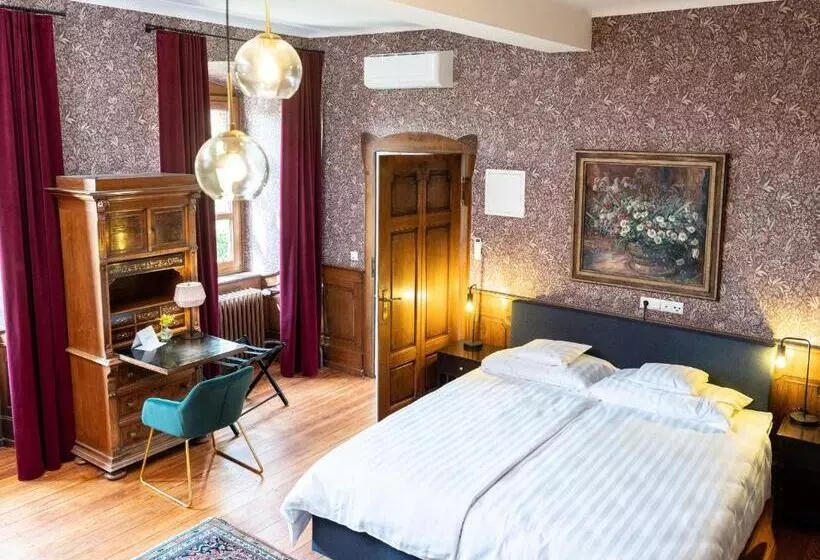 Retkeilymaja Gästehaus Schloss Janson