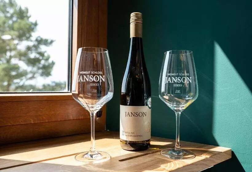 Retkeilymaja Gästehaus Schloss Janson