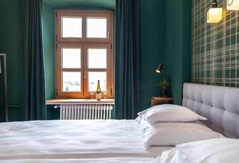 Retkeilymaja Gästehaus Schloss Janson