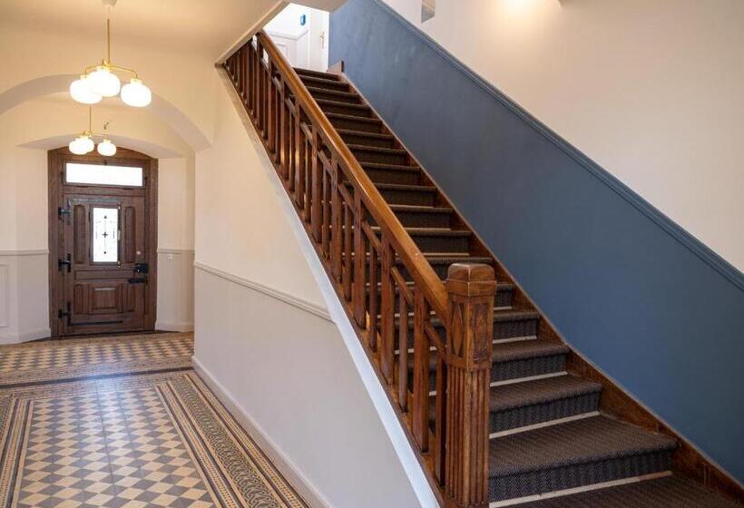 הוסטל Gästehaus Schloss Janson