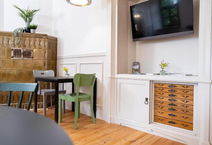 הוסטל Gästehaus Schloss Janson