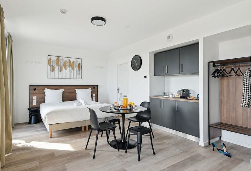 All Suites Paris Ouest Colombes