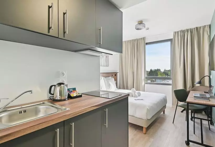 All Suites Paris Ouest Colombes