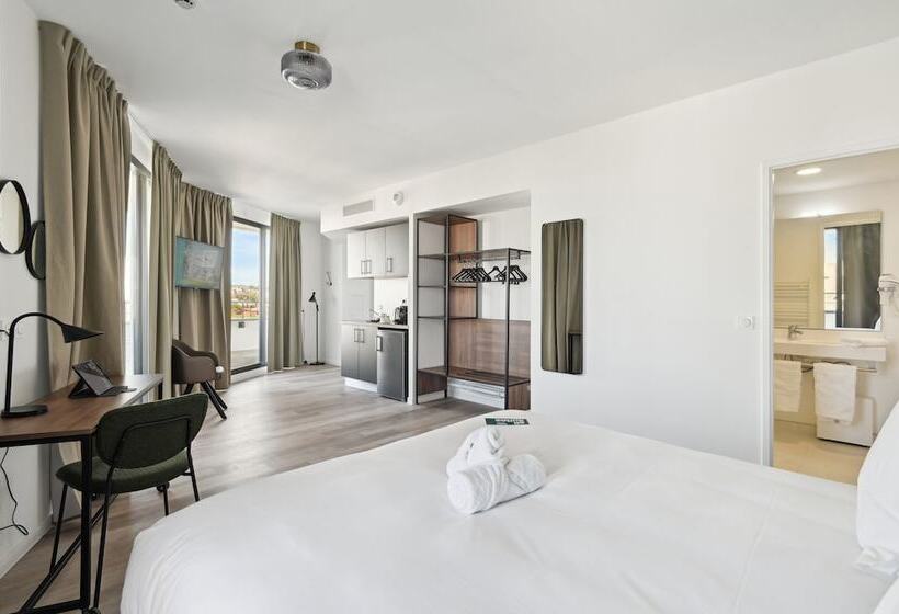 All Suites Paris Ouest Colombes