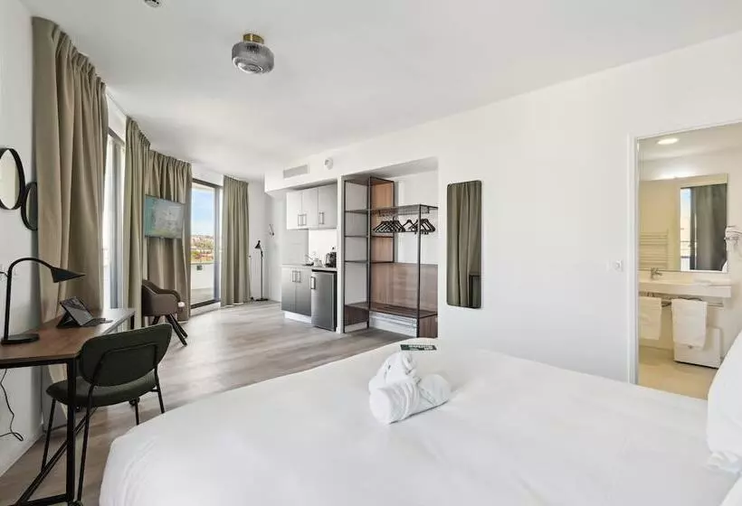 All Suites Paris Ouest Colombes