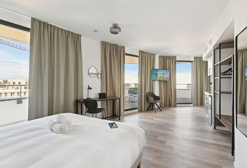 All Suites Paris Ouest Colombes