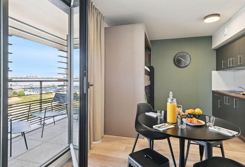 All Suites Paris Ouest Colombes