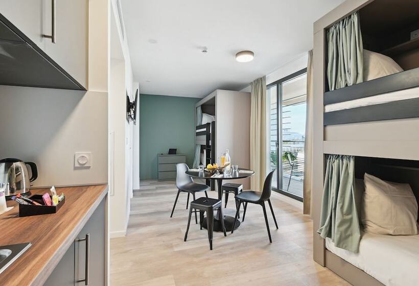 All Suites Paris Ouest Colombes