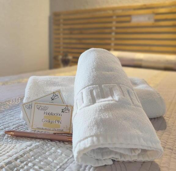 בית מלון כפרי Acebo Plaza Mayor