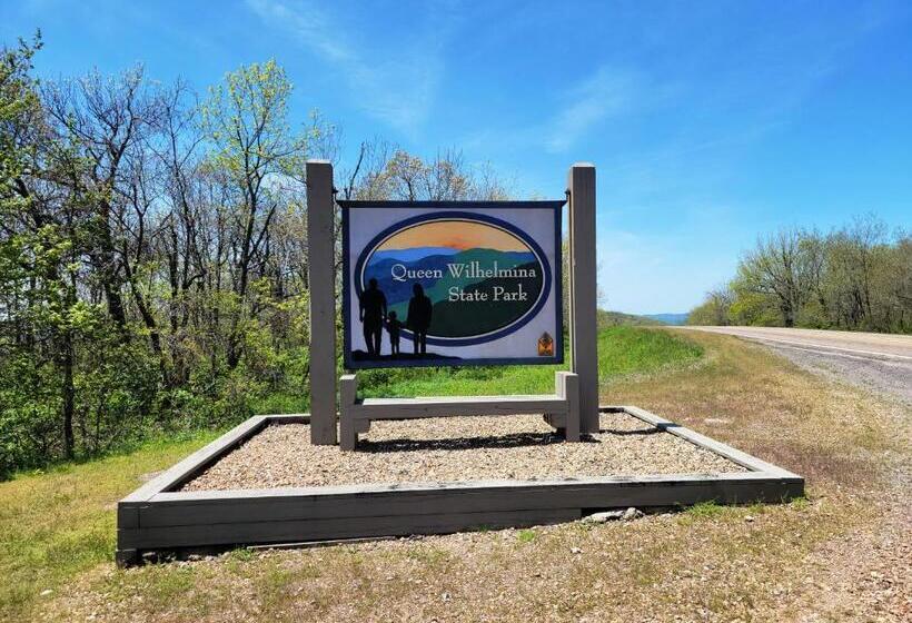 מוטל Executive Inn