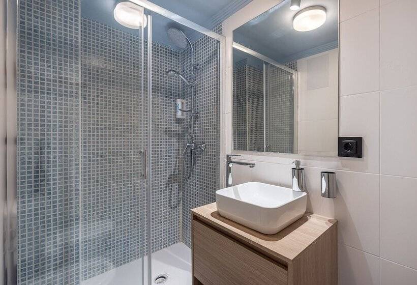 پانسیون Granada Suites By Olala Homes