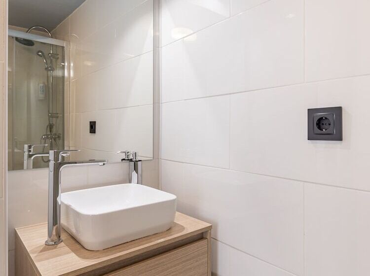 پانسیون Granada Suites By Olala Homes