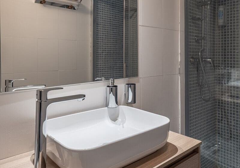 پانسیون Granada Suites By Olala Homes