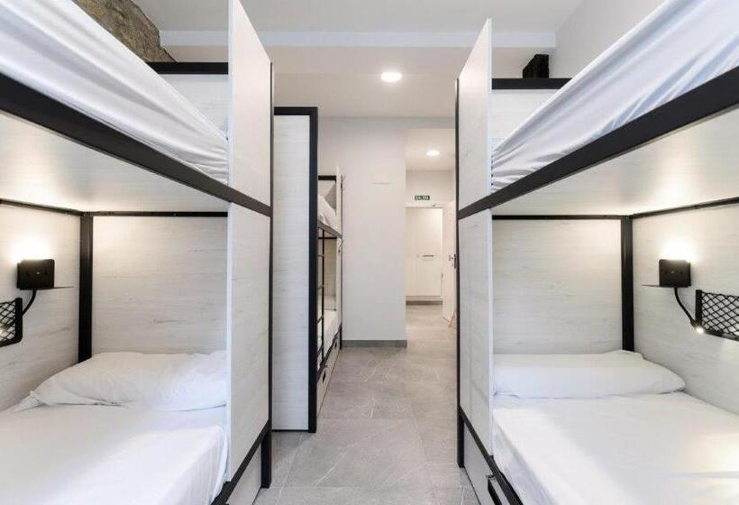 پانسیون Logunes