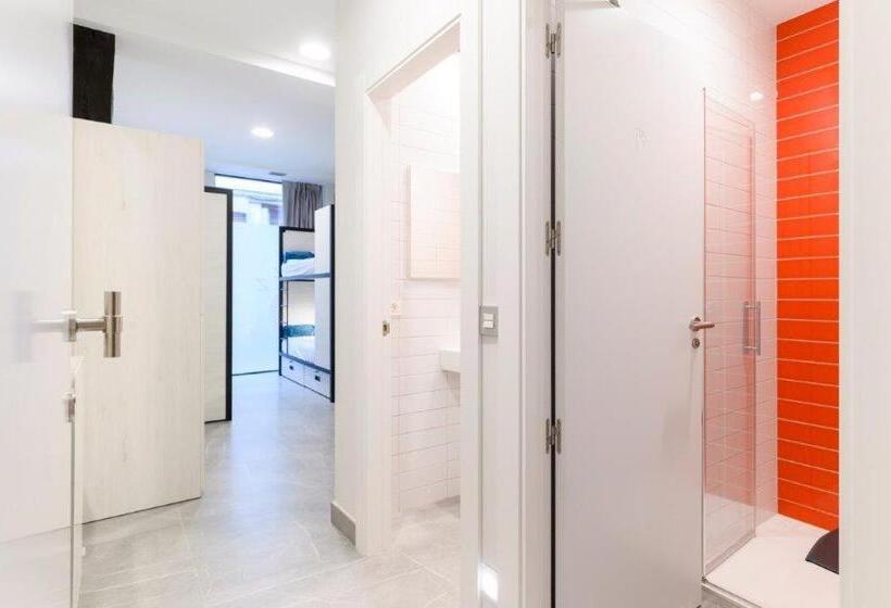 پانسیون Logunes