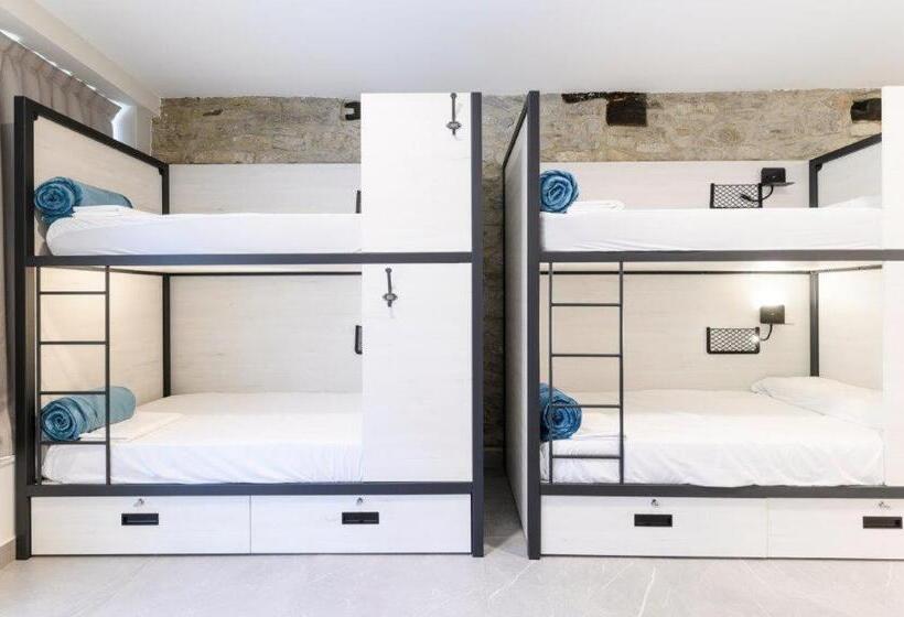 پانسیون Logunes