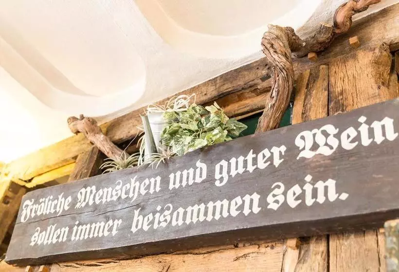 Burghotel Adenbach