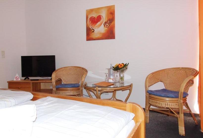 בית מלון כפרי Waren Alte Warener Zeitung