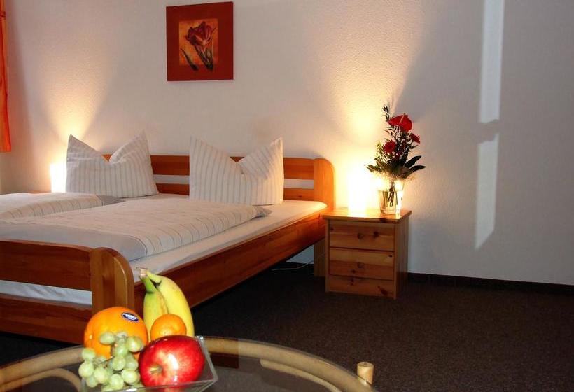 בית מלון כפרי Waren Alte Warener Zeitung