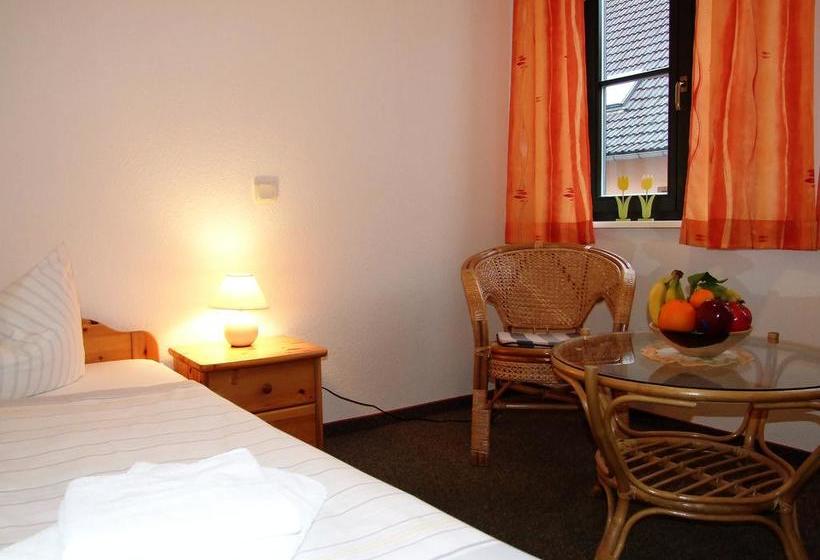 בית מלון כפרי Waren Alte Warener Zeitung