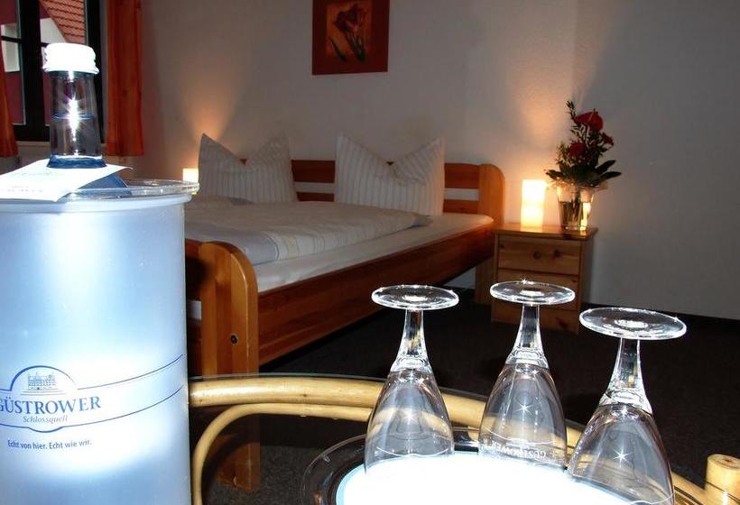 בית מלון כפרי Waren Alte Warener Zeitung