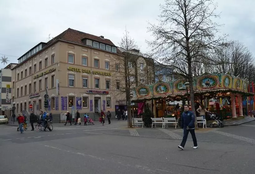 Hotelli Drei Schweizer