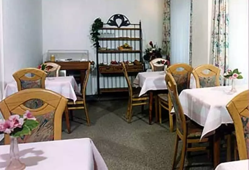 Hotelli Drei Schweizer