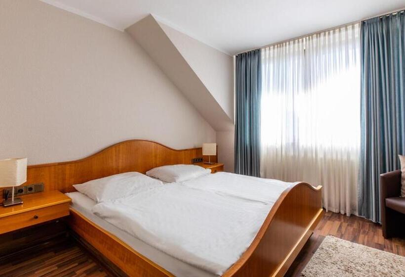 酒店 Garni Zum Dorfbrunnen