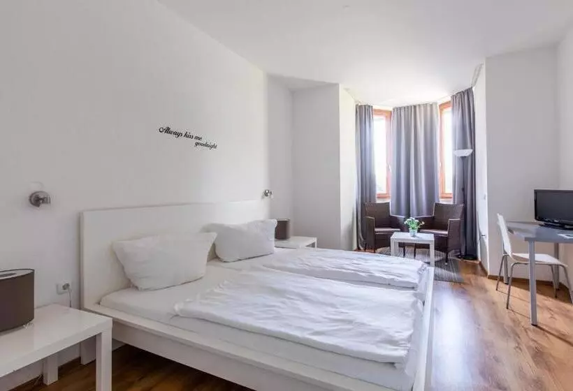 Hotelli Garni Zum Dorfbrunnen