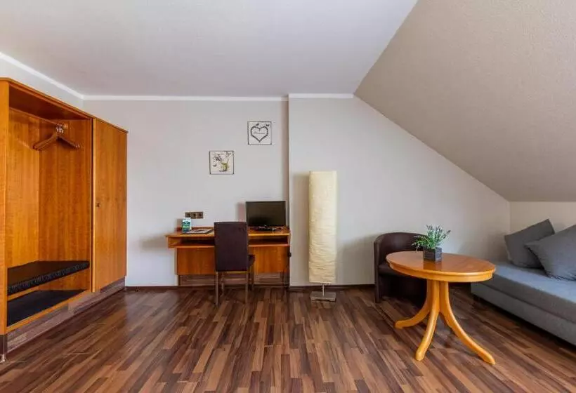 Hotelli Garni Zum Dorfbrunnen