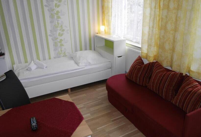 בית מלון כפרי Gästehaus Hanseat