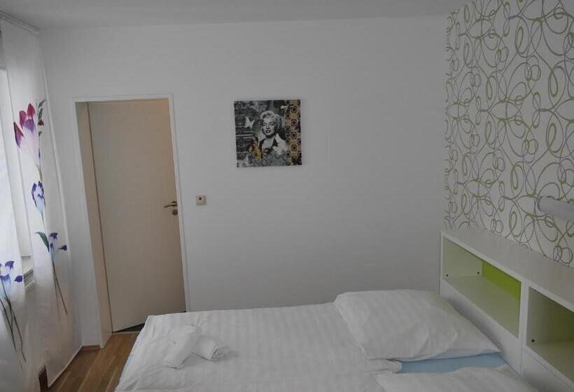 בית מלון כפרי Gästehaus Hanseat