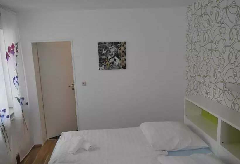 Hotelli Gästehaus Hanseat