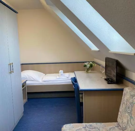 Hotelli Smart Hostel By Landgasthof Velber 24h7d