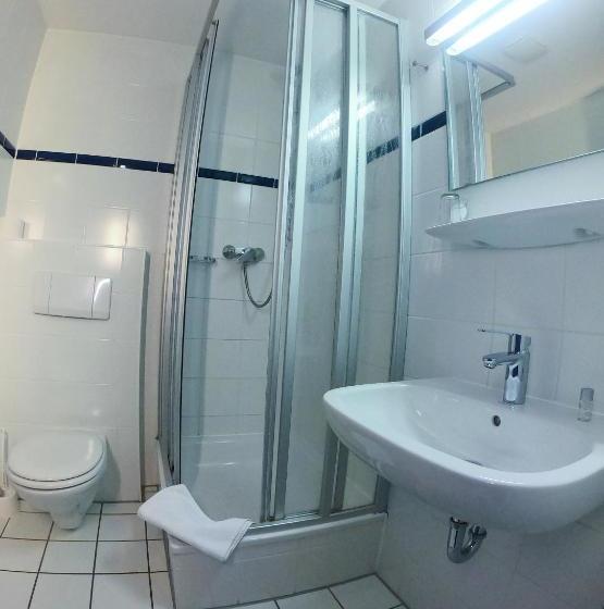 هتل Smart Hostel By Landgasthof Velber 24h7d