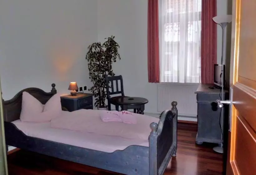 Hotelli Thüringer Hof Hildburghausen