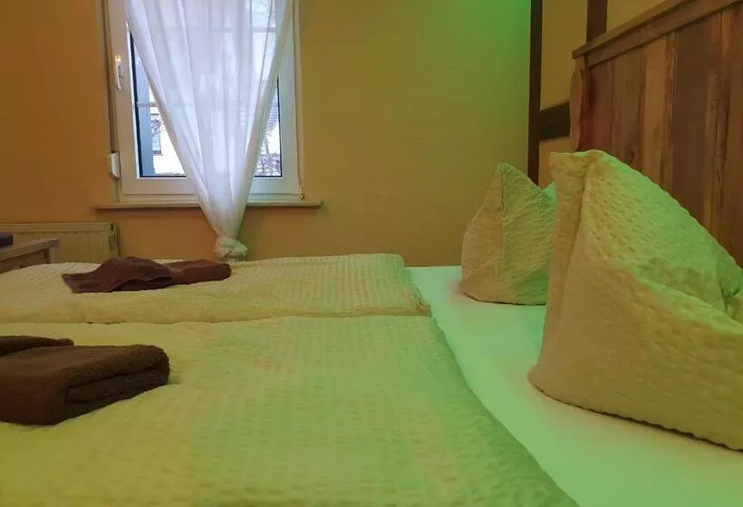 Hotelli Pension Zum Holzpantoffelmacher