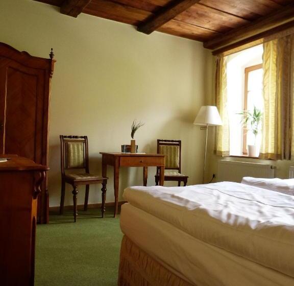 Отель Und Gasthof Dreibeiniger Hund