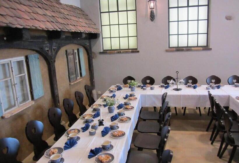 Отель Und Gasthof Dreibeiniger Hund