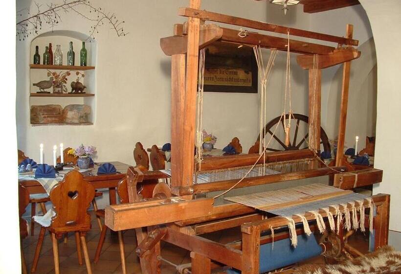 Отель Und Gasthof Dreibeiniger Hund